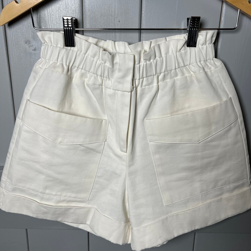 Moodie Women's Cream‎ Cotton Short Size XS